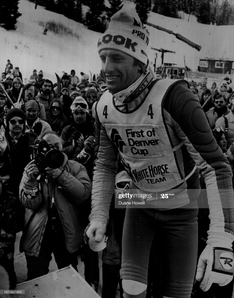 Jean-Noel Augert die op het podium stapt bij de Wereldkampioenschappen van Val Gardena in 1970