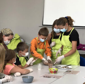 Chocolate bars workshop for children, during La Toussuire Gastronomy Week